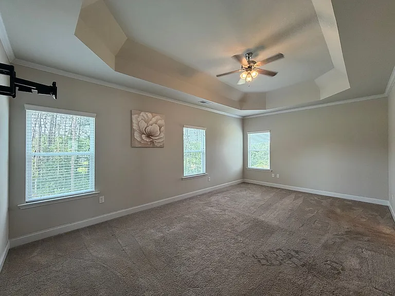 61 N Village Cir — Photo 14