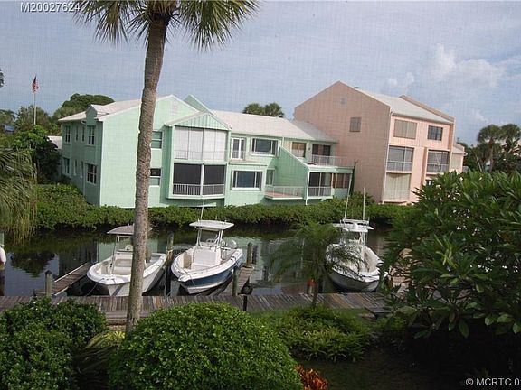 3rd image of 4085 SE Centerboard Ln #3-B