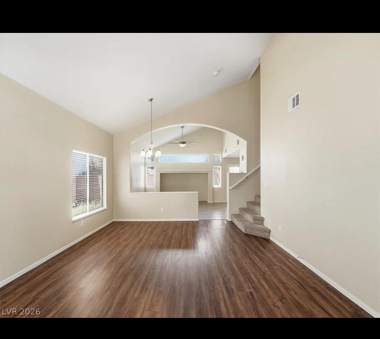 3 bed, 1650 sqft, $2,400 — Photo 2