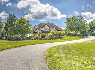 2020 Pine Dr, Lancaster, PA 17601