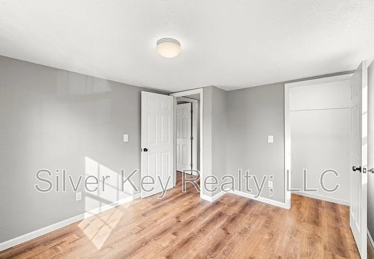 518 Church St — Photo 12
