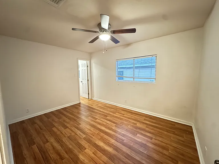6230 Cypress Rose — Photo 9