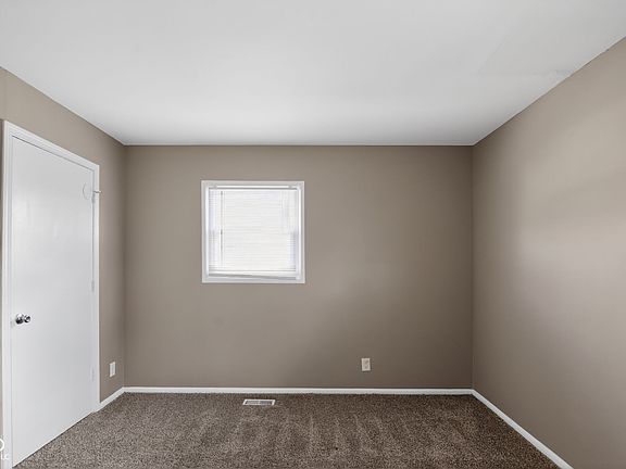 5th image of 4019 Biscayne Rd