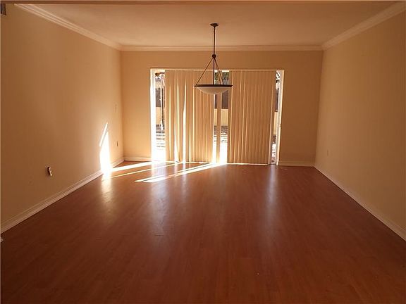 2nd image of 1064 NE 204th Ter