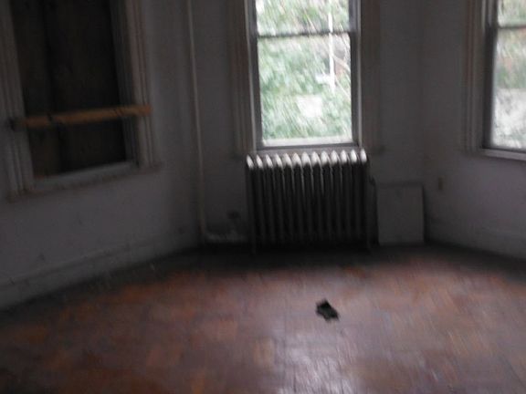 5th image of 9-11 Essex St
