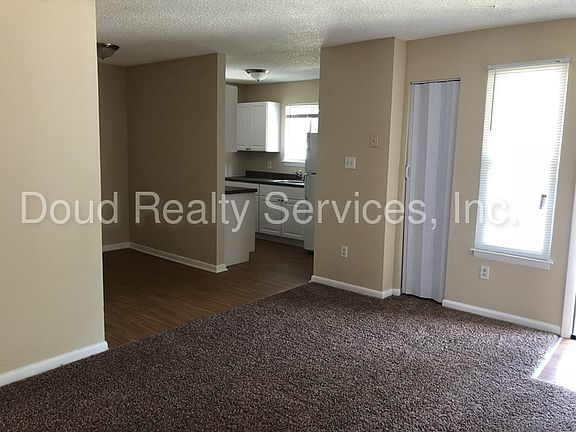 4th image of 3721 Turnpike Rd APT 105