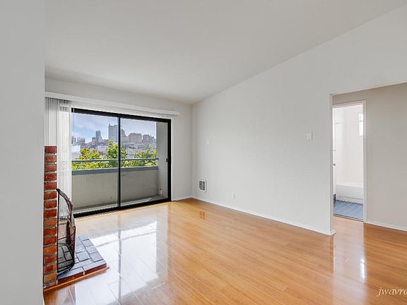 5th image of 1601 Grant Ave #D3c