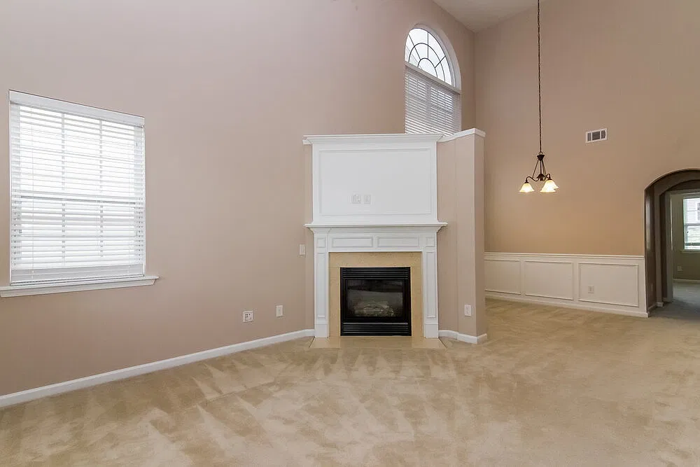 4 bed, 2.5 bath, 1934 sqft, $2,190 — Photo 4