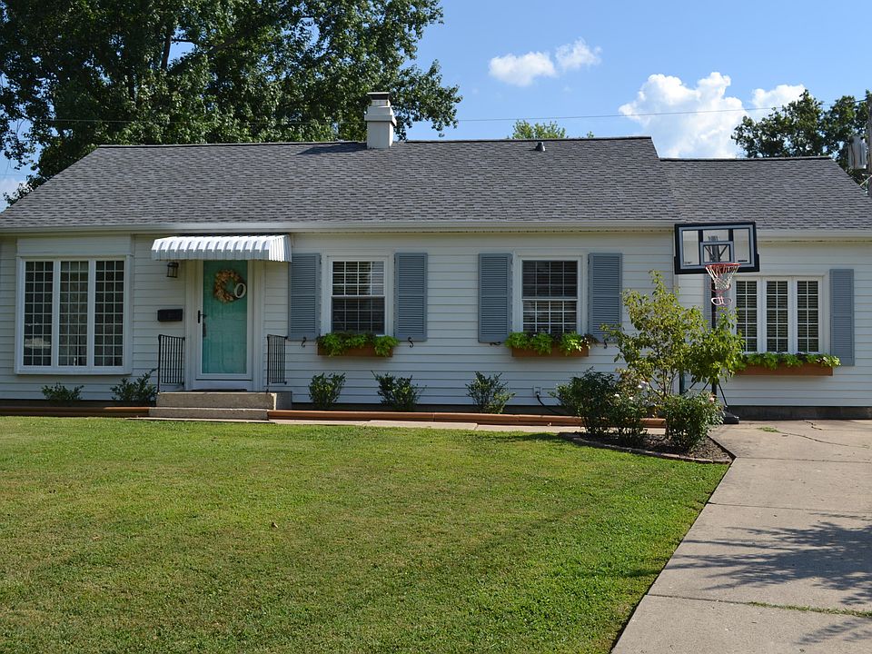 1st image of 17 Arline Dr
