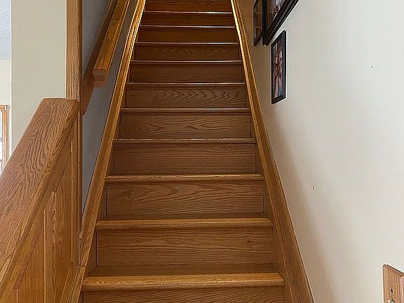2nd image of 615 Knox St