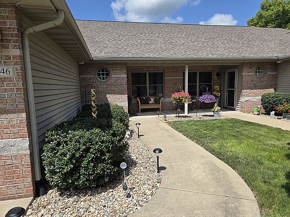 3rd image of 1346 Rosewood Dr