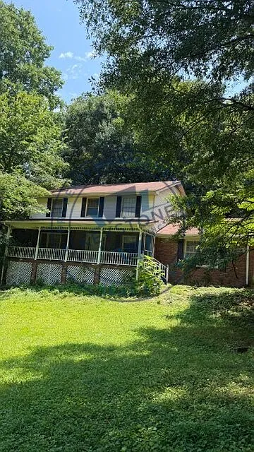 4 bed, 3.0 bath, 2336 sqft, $2,350 — Photo 1
