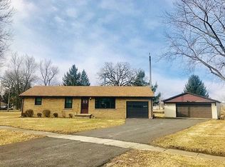 3838 El Camino Dr, Kankakee, IL 60901