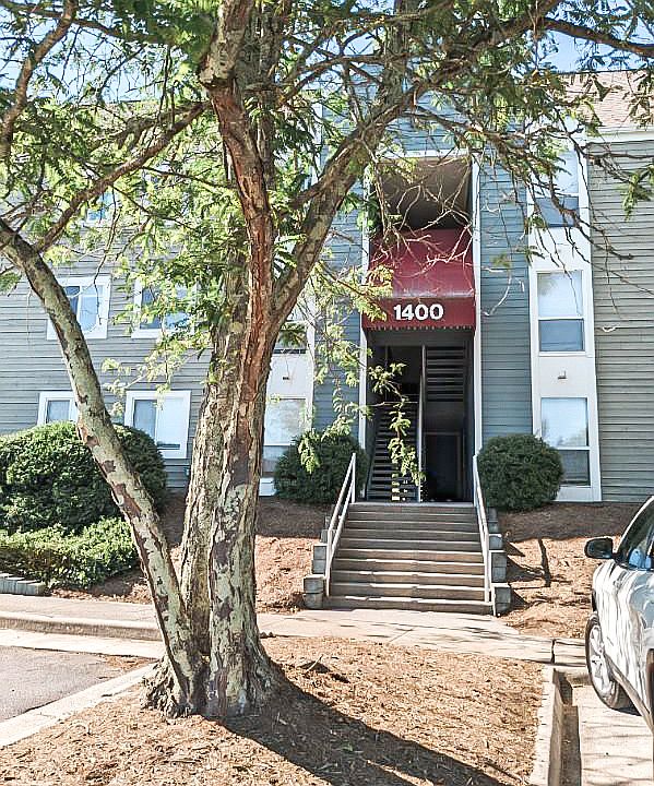 1st image of 1400 Seneca Dr APT D