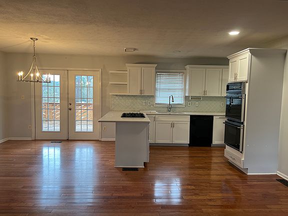 3rd image of 3061 Norton Ct SE #1
