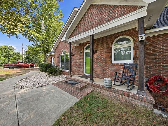 4th image of 605 Bell Rd