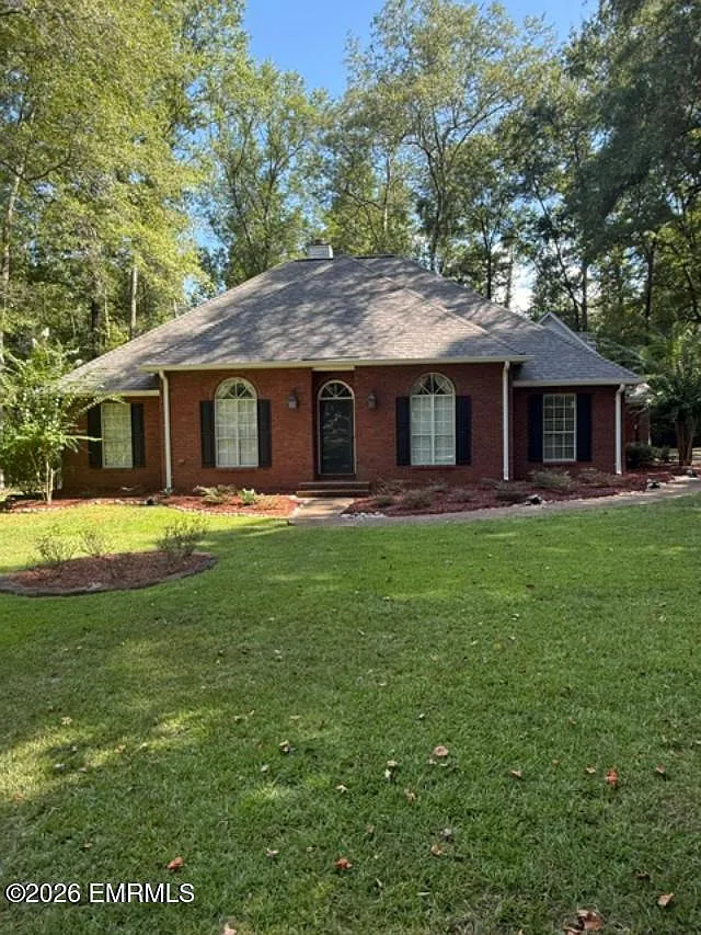 4 bed, 3.0 bath, $2,500 — Photo 2
