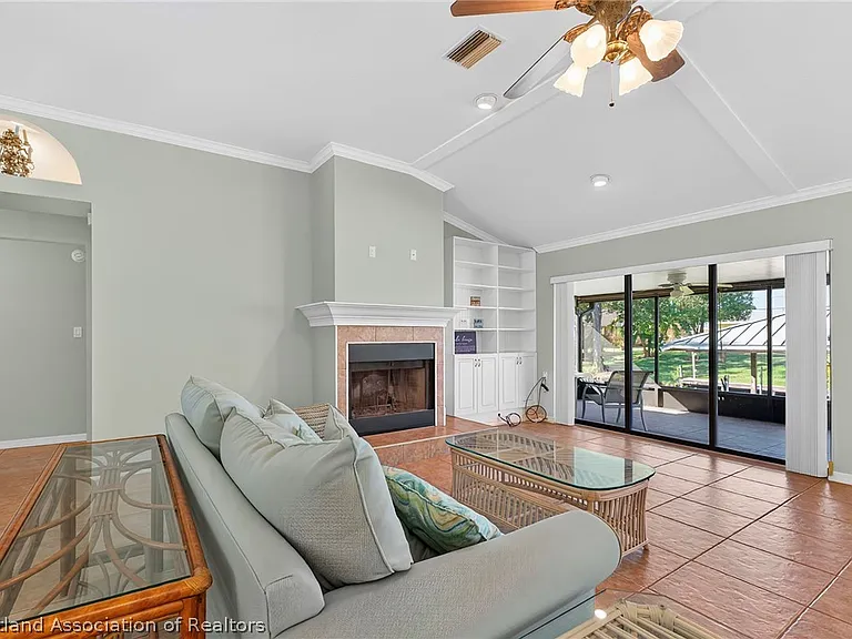 105 Fern Ct — Photo 29