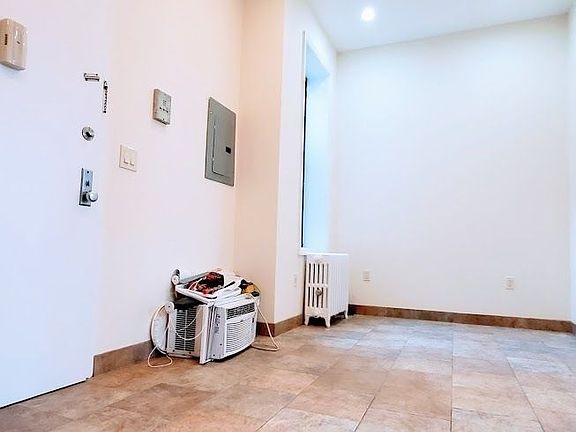 5th image of 745 9th Ave APT 5R