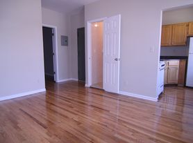 2567 Steinway St, Astoria, NY