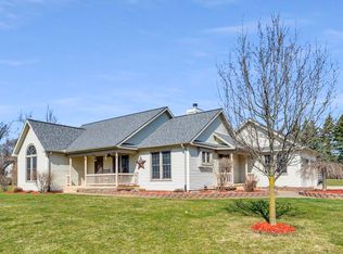 7552 Lee Rd, Jackson, MI 49201