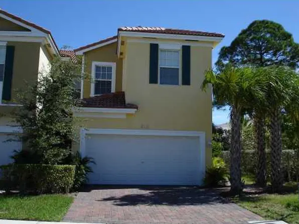 813 Pipers Cay Dr, West Palm Beach, FL 33415