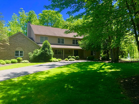 2nd image of 13737 Braeburn Ln