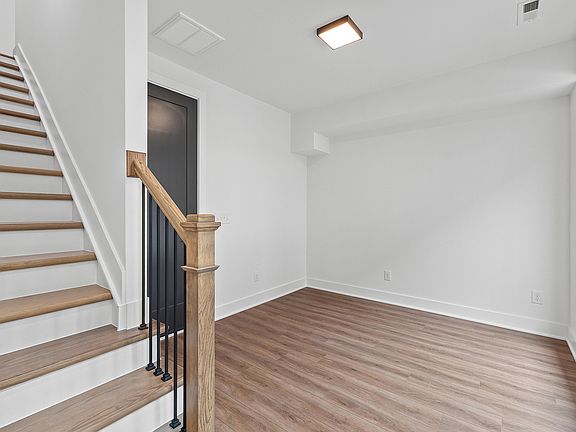 4th image of 512 Gordon St Unit 303