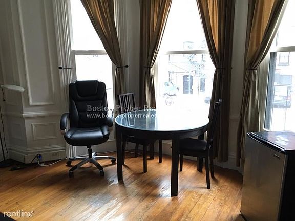 323 Beacon St. #3 Boston - Back Bay Unit Photo 3