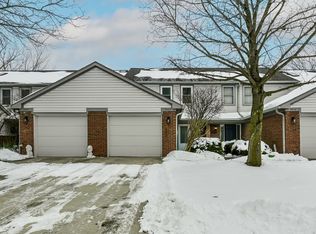 5442 Bay Harbor Dr, Indianapolis, IN