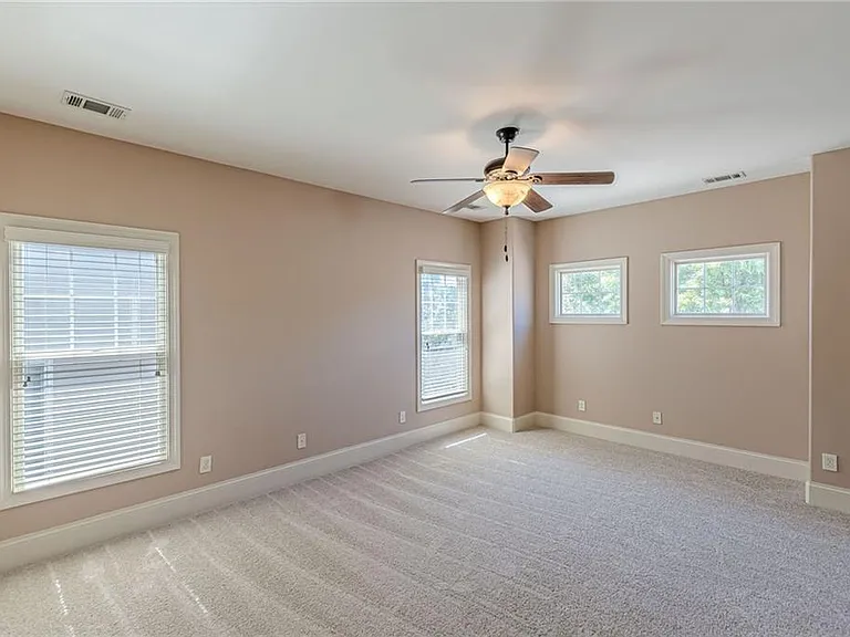 1645 Woodward Way — Photo 53