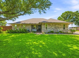 136 Chaparral Dr, Graham, TX 76450