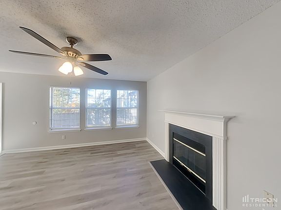 3rd image of 2237 Tuley Dr
