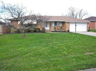 1867 Edenhall Dr, Lyndhurst, OH