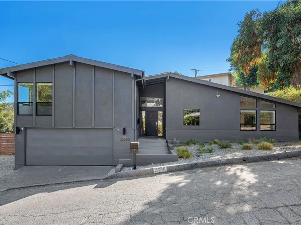 22250 Capulin Ct, Woodland Hills, CA 91364