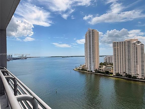 2nd image of 335 Biscayne Blvd APT 2003