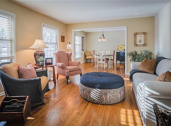 3rd image of 8329 NW Overland Dr