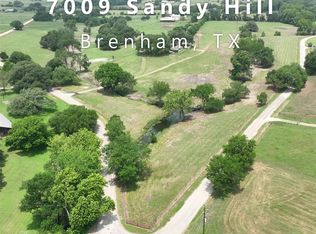 7009 Sandy Hill Rd, Brenham, TX 77833