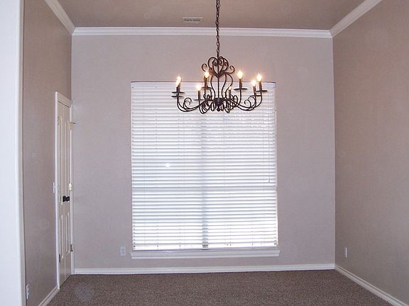 11 X 11 Formal Dining Area