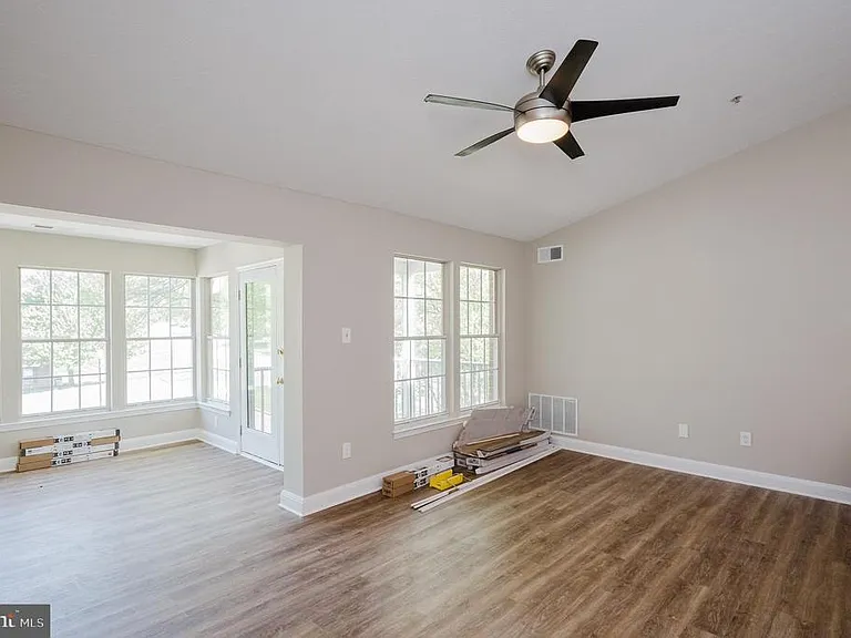3100 Cardinal Way #J — Photo 13