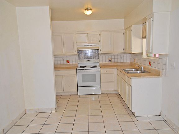 2nd image of 2622 N 45th Dr