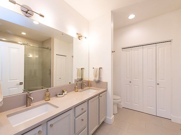 2nd image of 110 Wood River Dr #2