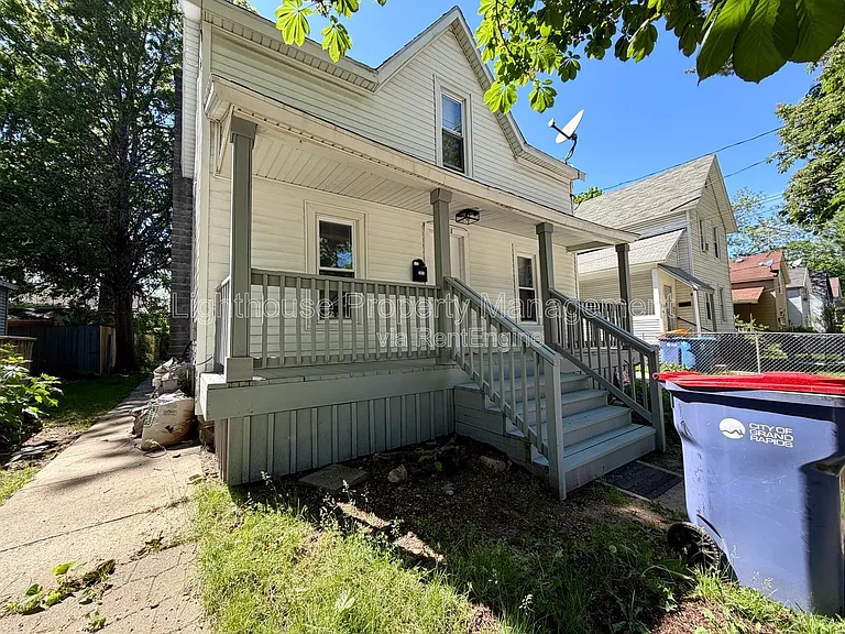 1011 Quarry Ave NW — Photo 24