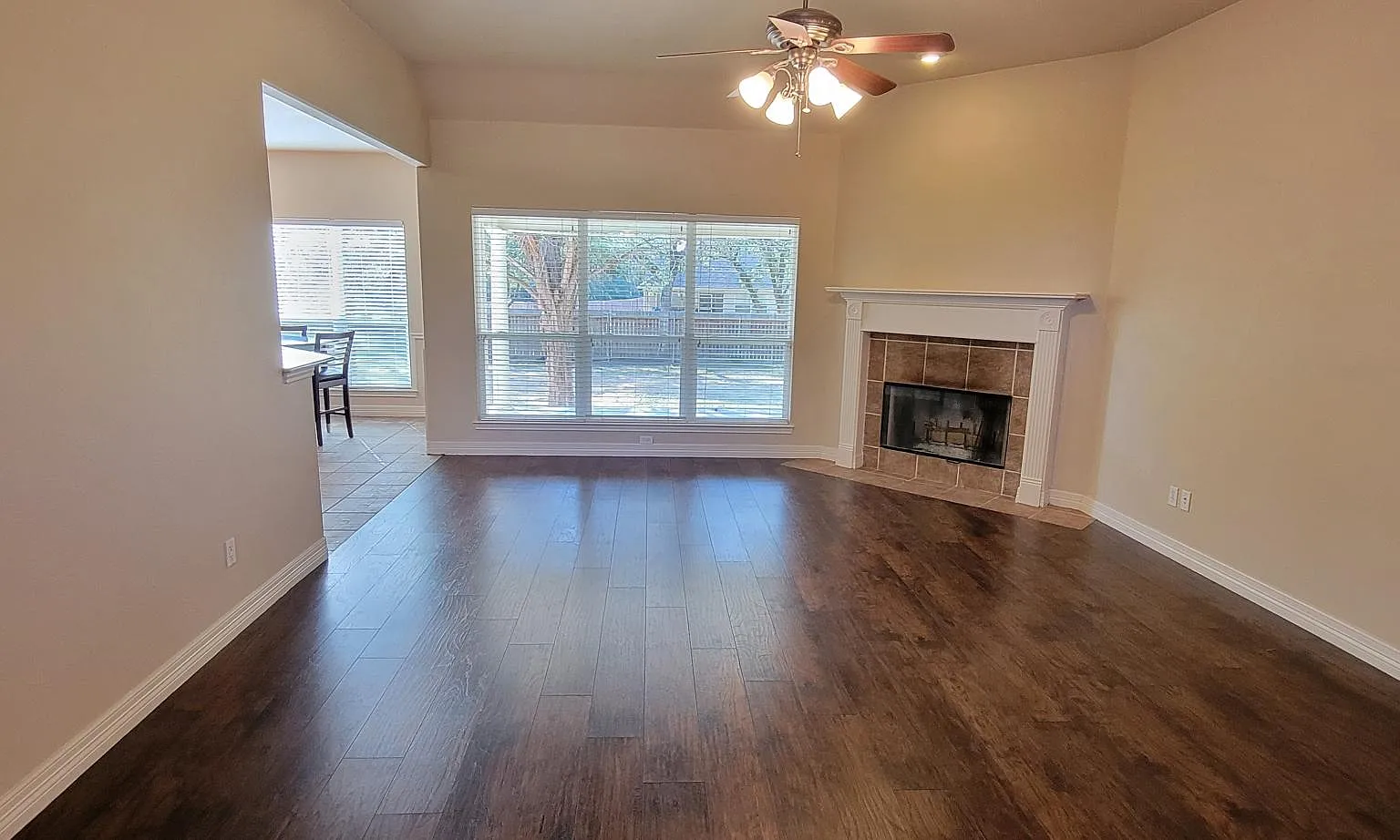 4 Hollywood Ct — Photo 2