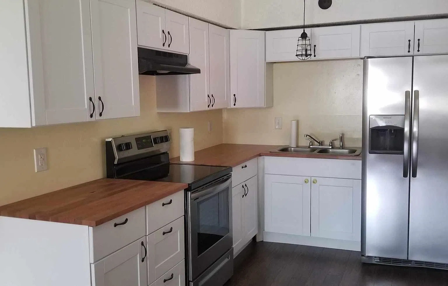 2 bed, 850 sqft, $1,550 — Photo 1