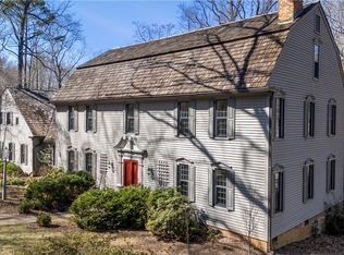 10700 Darby Cir, Midlothian, VA 23113