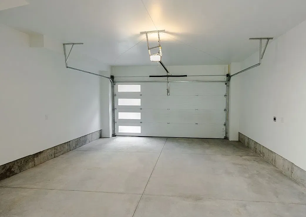 3 bed, 1672 sqft, $2,731 — Photo 3
