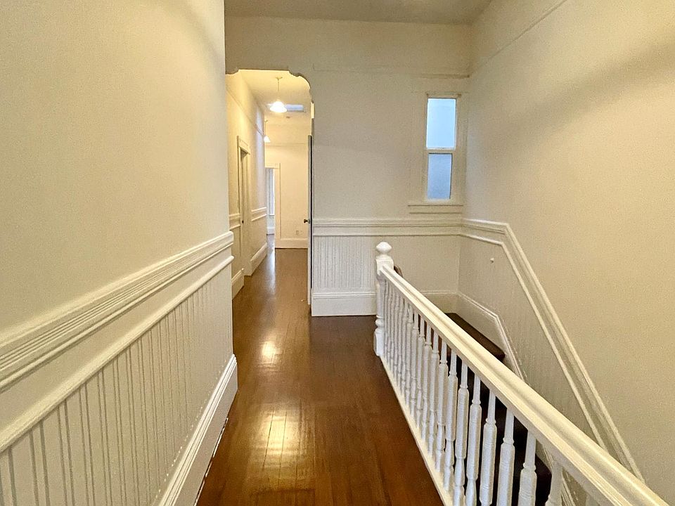 1st image of 117 Clement St