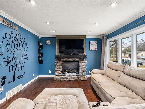 5th image of 19 New Ludlow Rd