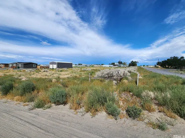 7730 Remington Rd, Silver Springs, NV 89429